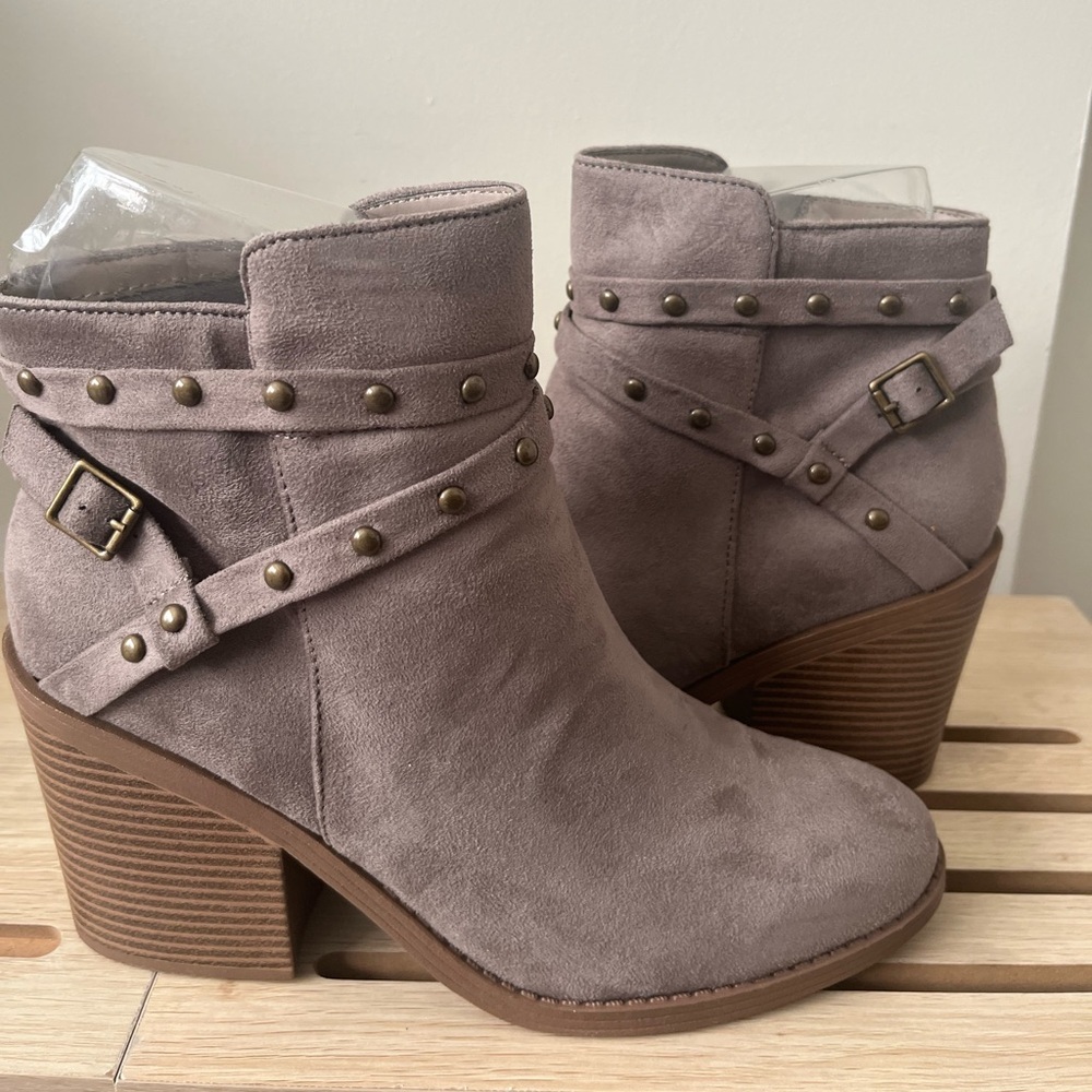 Women's Taupe Ankle Boots